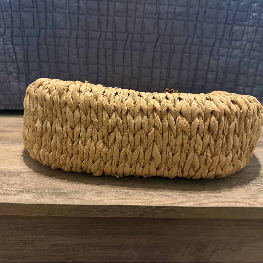Elegant Tan Woven Tote Bag - Picture 2 of 5